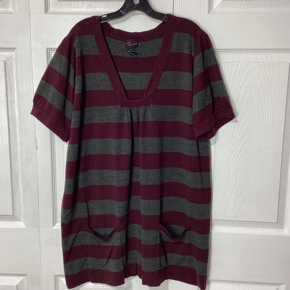 Vintage Torrid Striped V-Neck Tunic Sweater Dress MIDI  in Burgundy and Gray 3